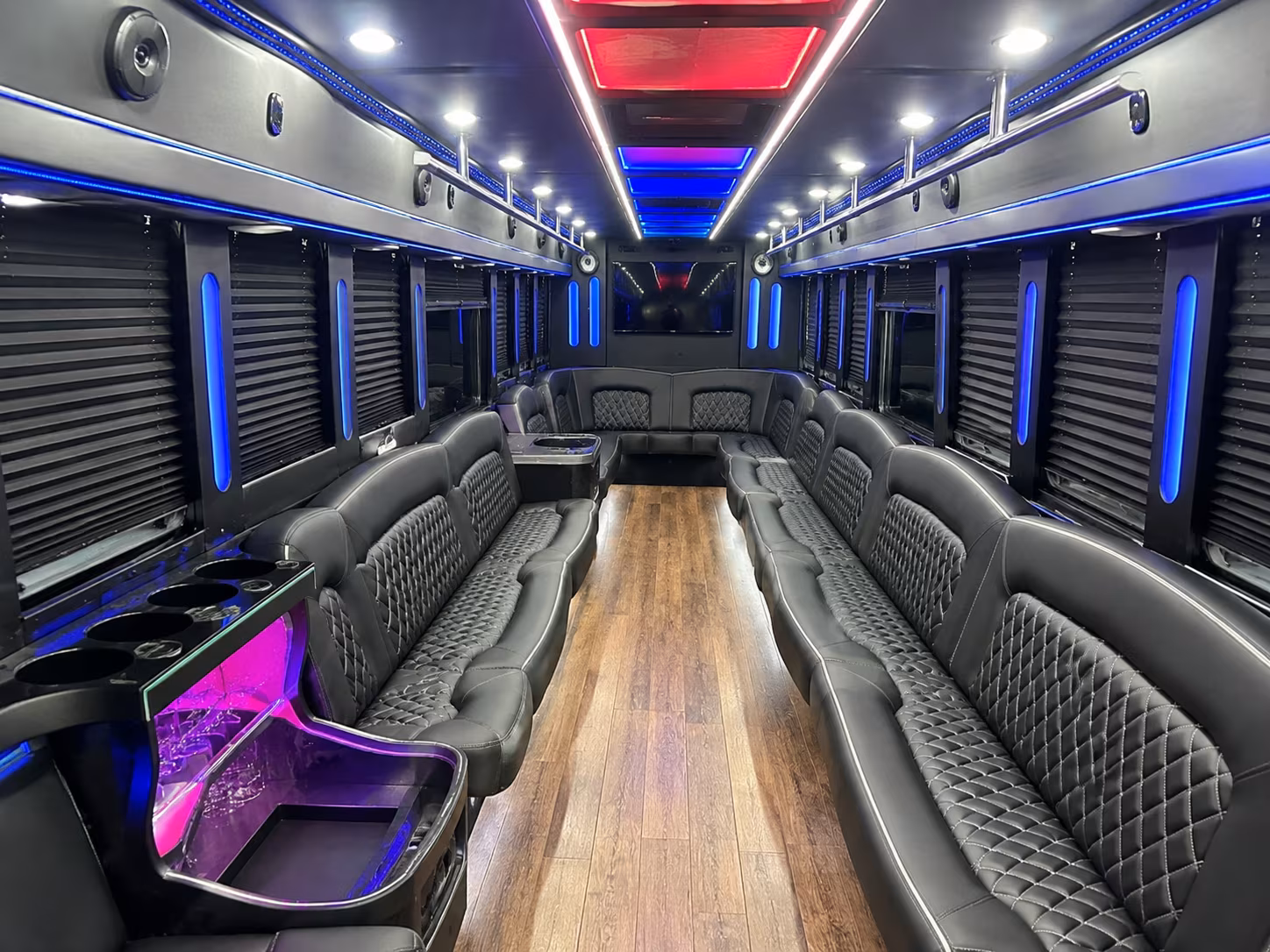 airport bus rentals for large groups connecting through charlotte douglas clt